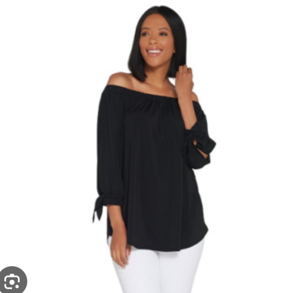 Abercrombie & Fitch Black Off-Shoulder Blouse